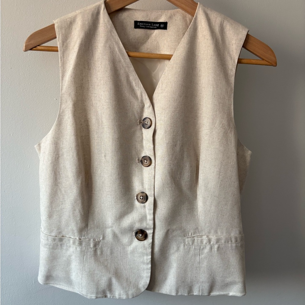Linen Cream Sleeveless Button Down Top